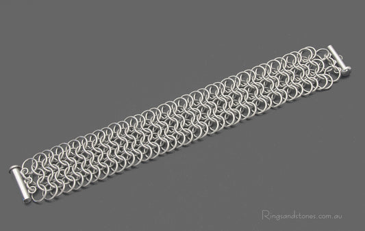 Chunky stainless steel chain bracelet